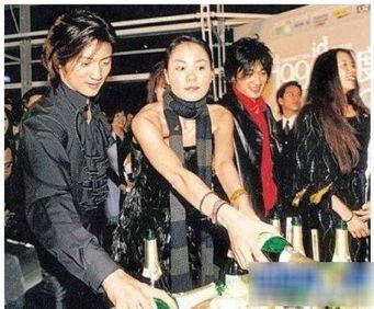 吃瓜王菲谢霆锋视频在线观看,吃瓜群众在线观看甜蜜瞬间