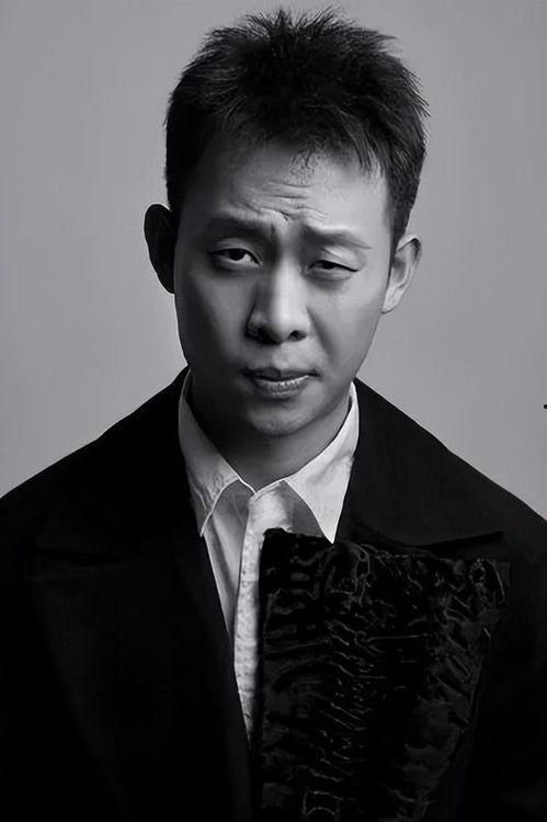 张译吃瓜图片高清大图视频,高清大图视频揭秘明星日常